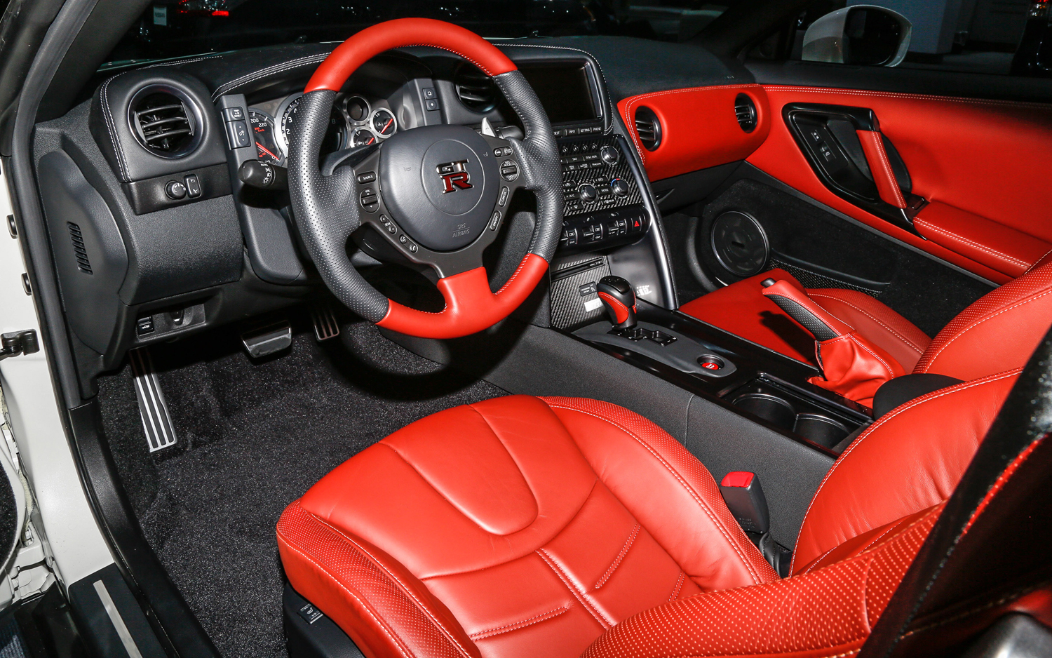 Nissan Gtr Red