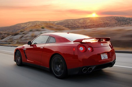 Nissan Gtr Red