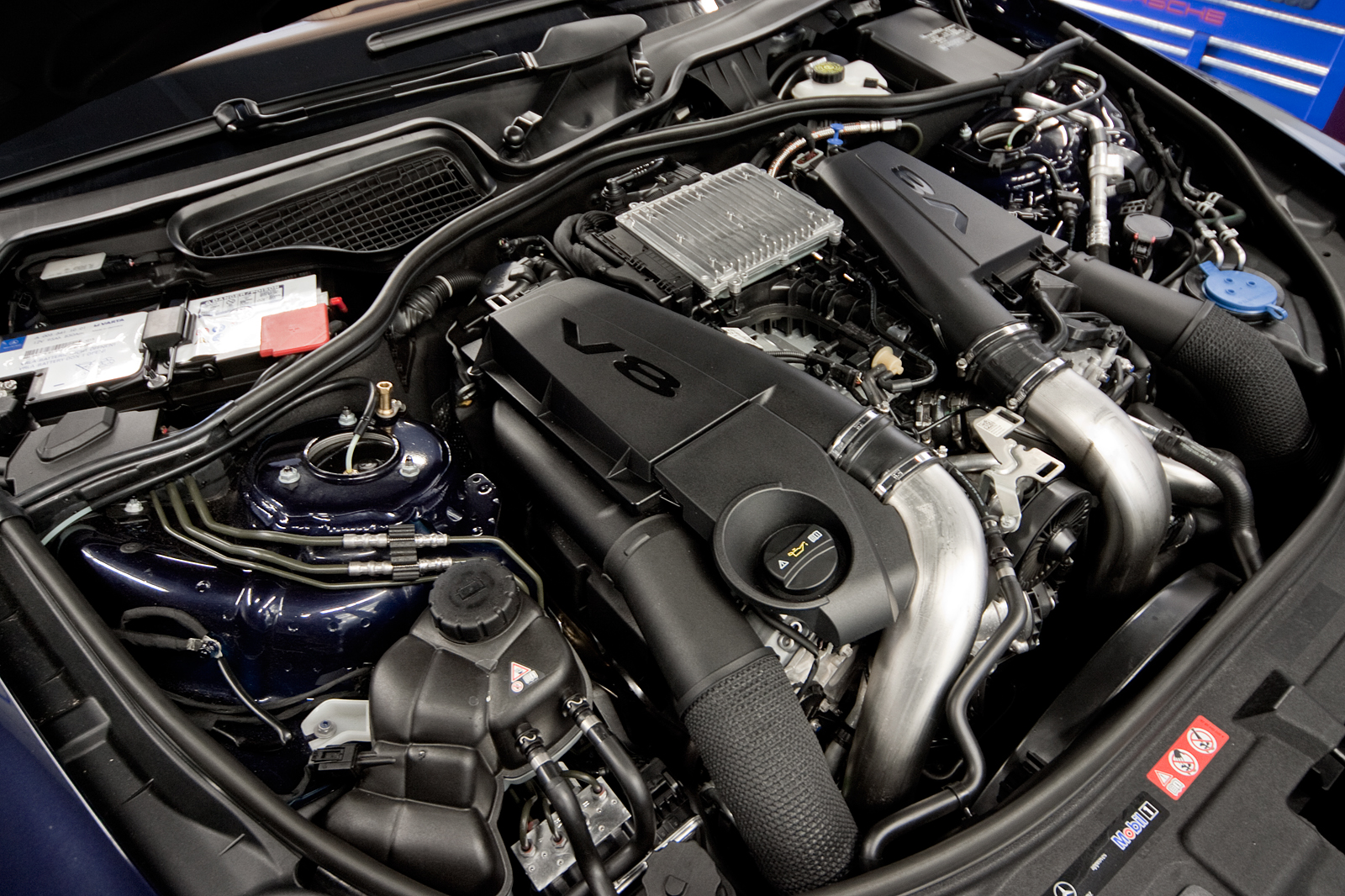 Nissan Gtr V8