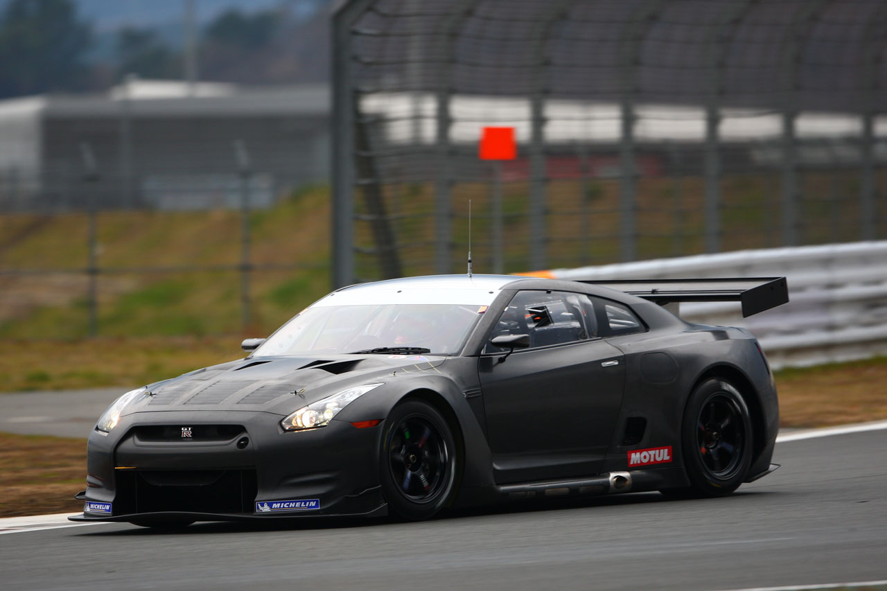 Nissan Gtr V8