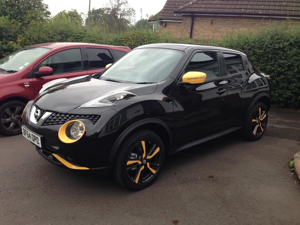 Nissan Juke Black And Yellow
