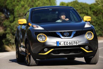 Nissan Juke Black And Yellow