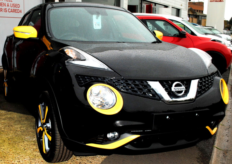 Nissan Juke Black And Yellow