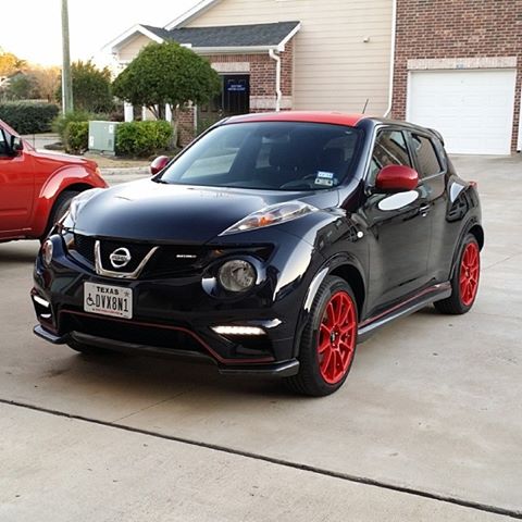 Nissan Juke Grey And Red