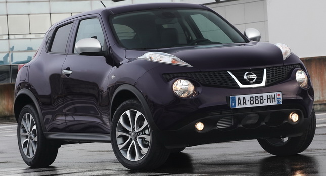 Nissan Juke Maroon