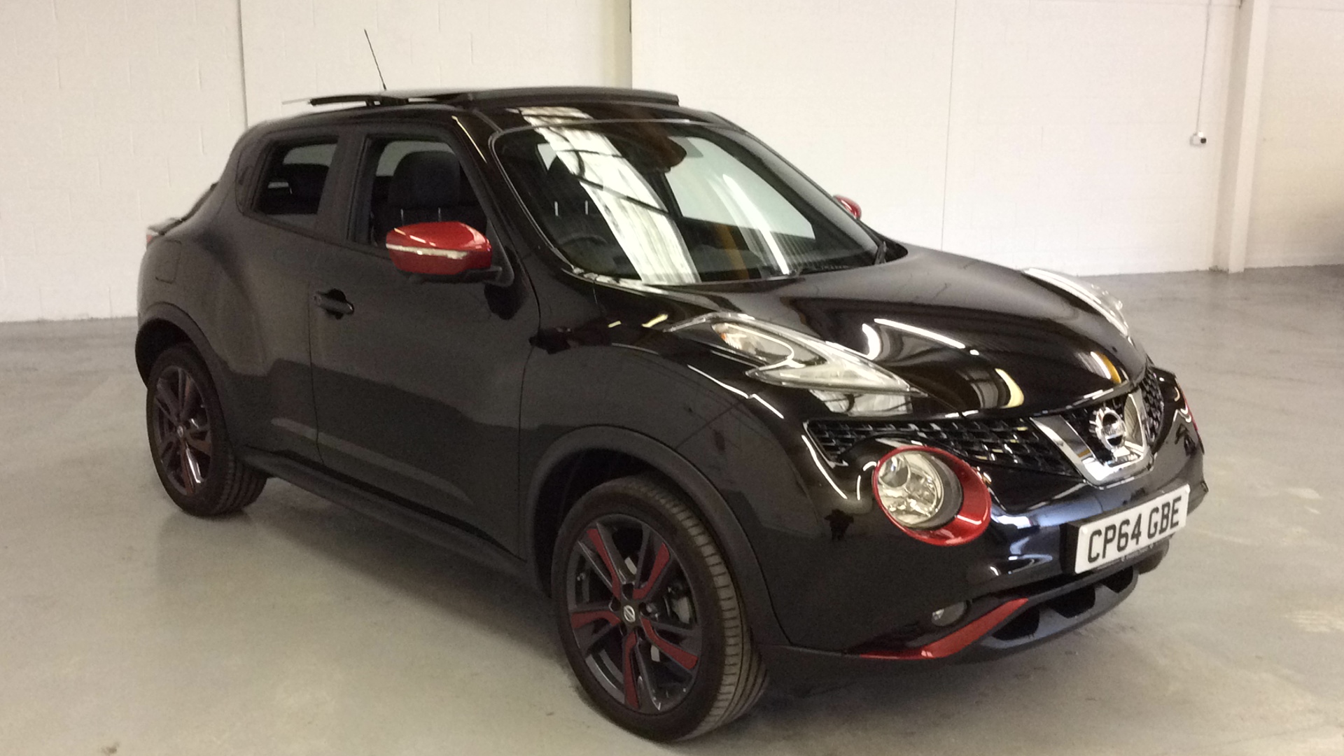 Nissan Juke Pearl Black