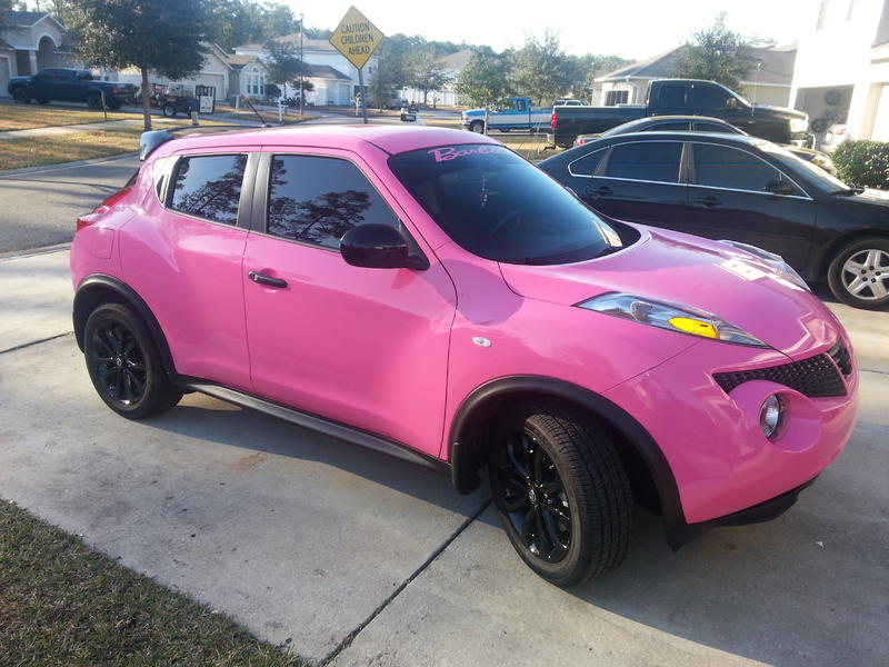 Nissan Juke Pink