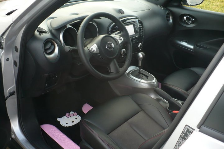Nissan Juke Pink