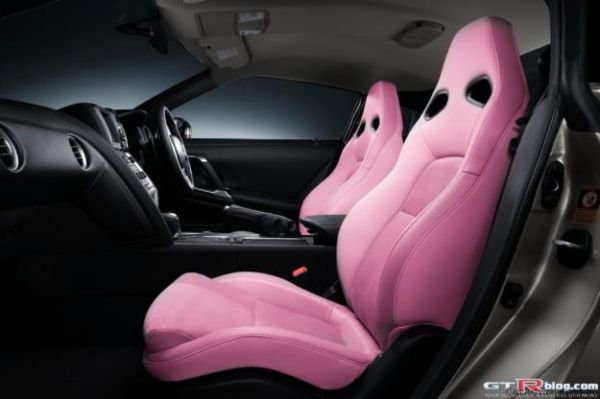 Nissan Juke Pink