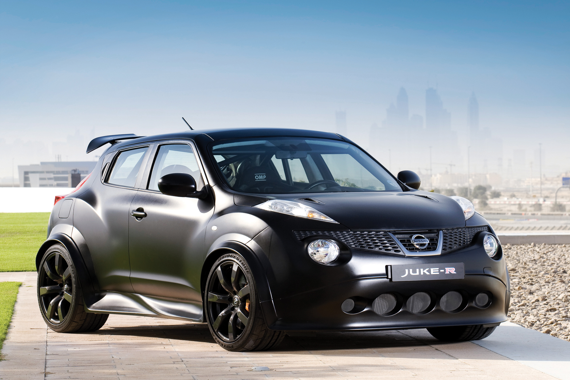 Nissan Juke R