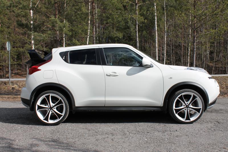 Nissan Juke White