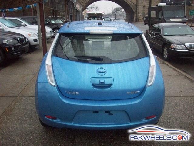 Nissan Leaf Hybrid