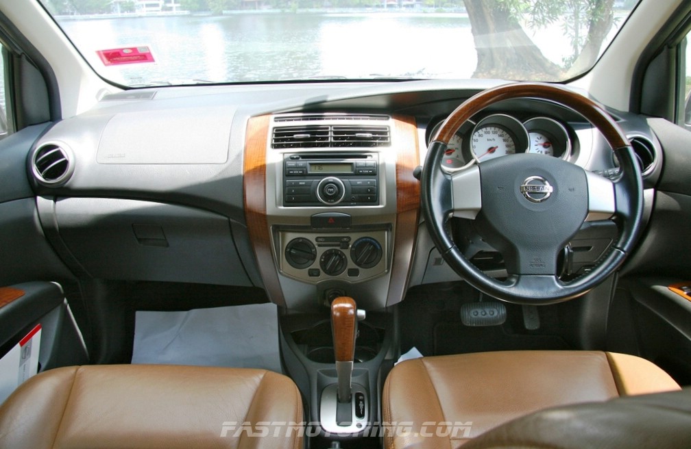 Nissan Livina 1.6