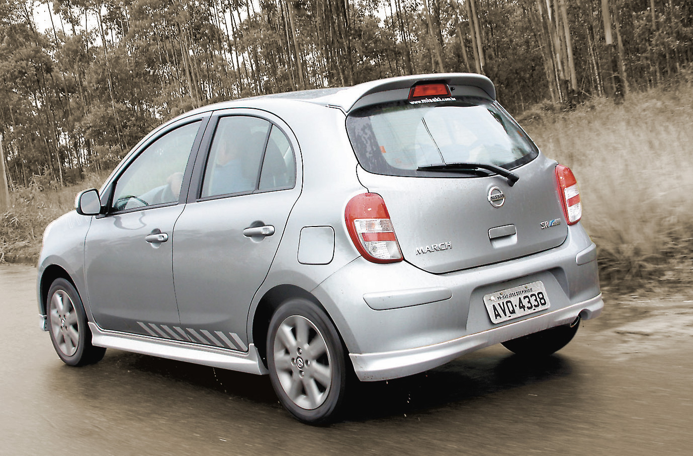 Nissan March 1.6