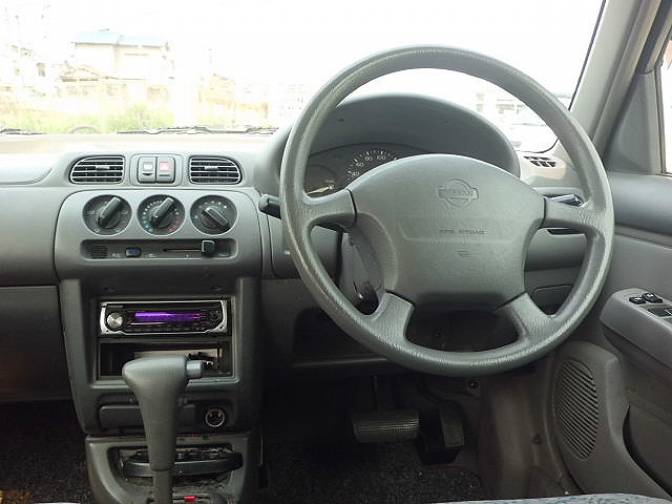 Nissan March 1999