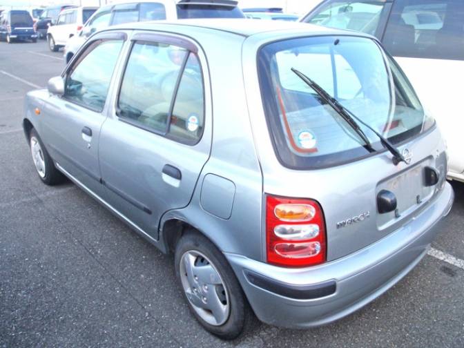Nissan March 2000
