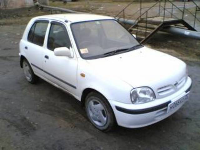 Nissan March 2000