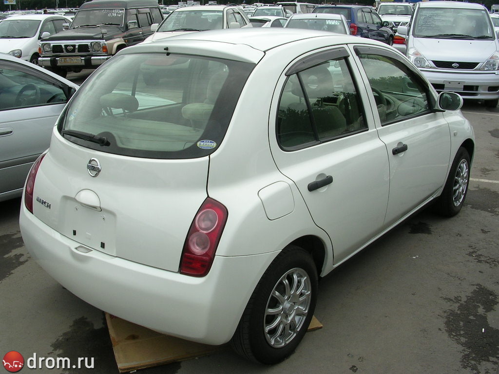 Nissan March 2002