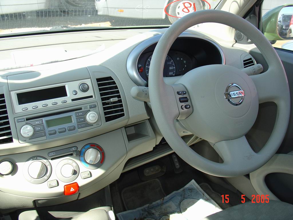 Nissan March 2002