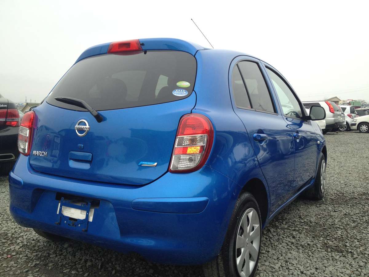 Nissan March 2010