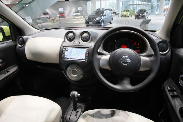 Nissan March 2011