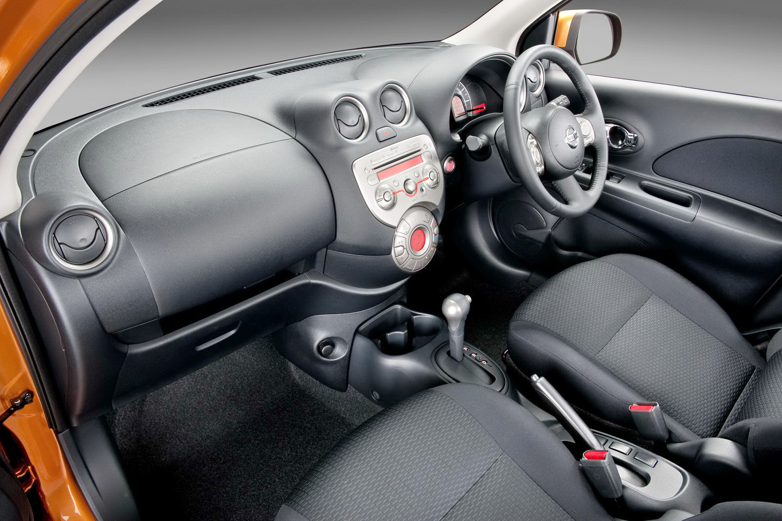 Nissan March 2011