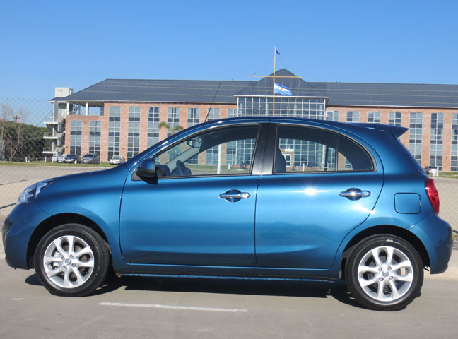 Nissan March Advance 2014