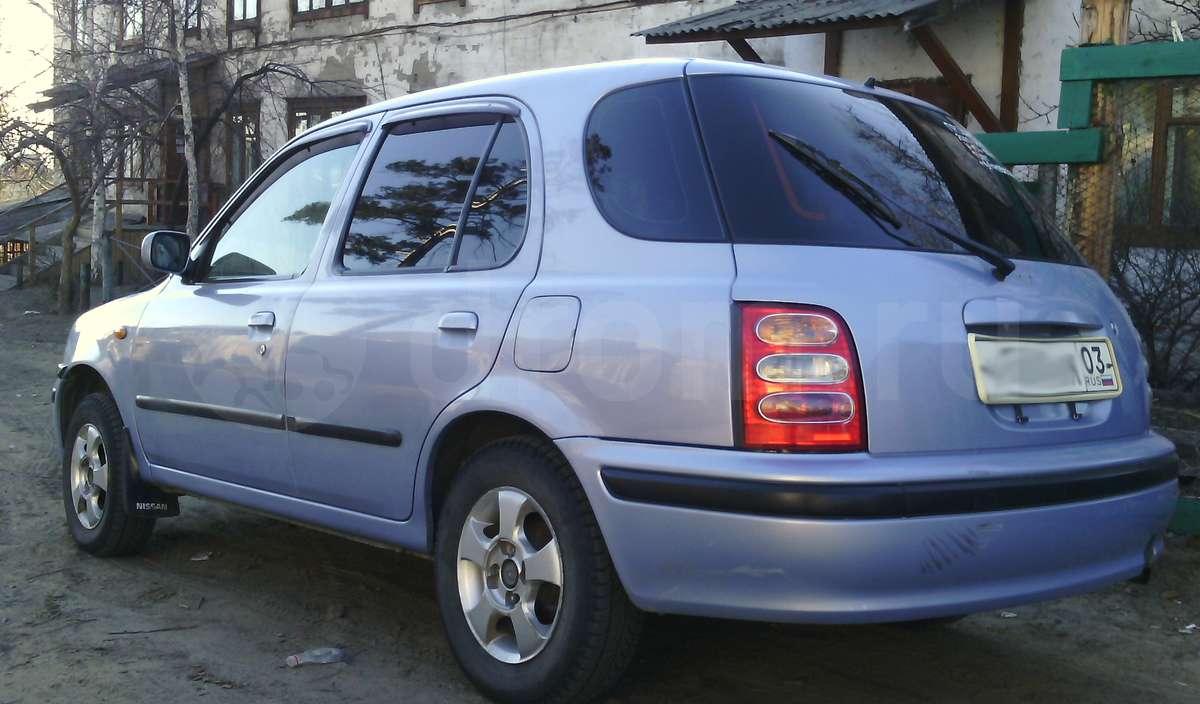 Nissan March Box