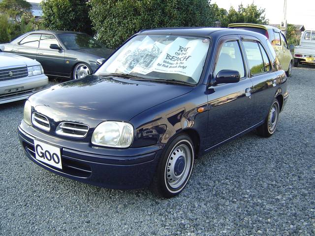 Nissan March Box