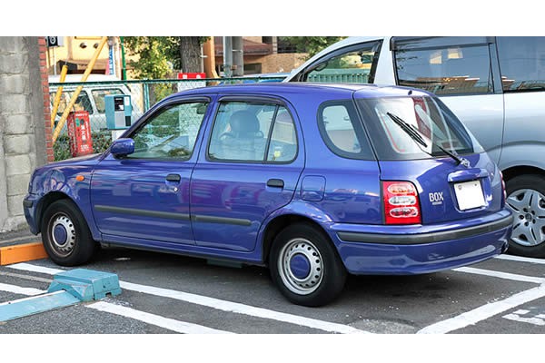 Nissan March Box