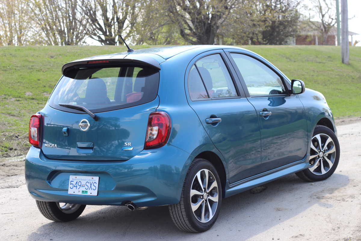 Nissan March Sr