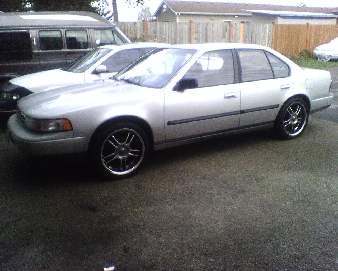 Nissan Maxima 1989