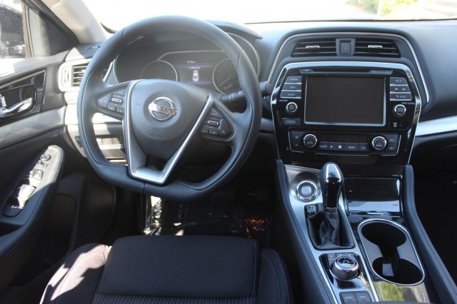 Nissan Maxima 3.5