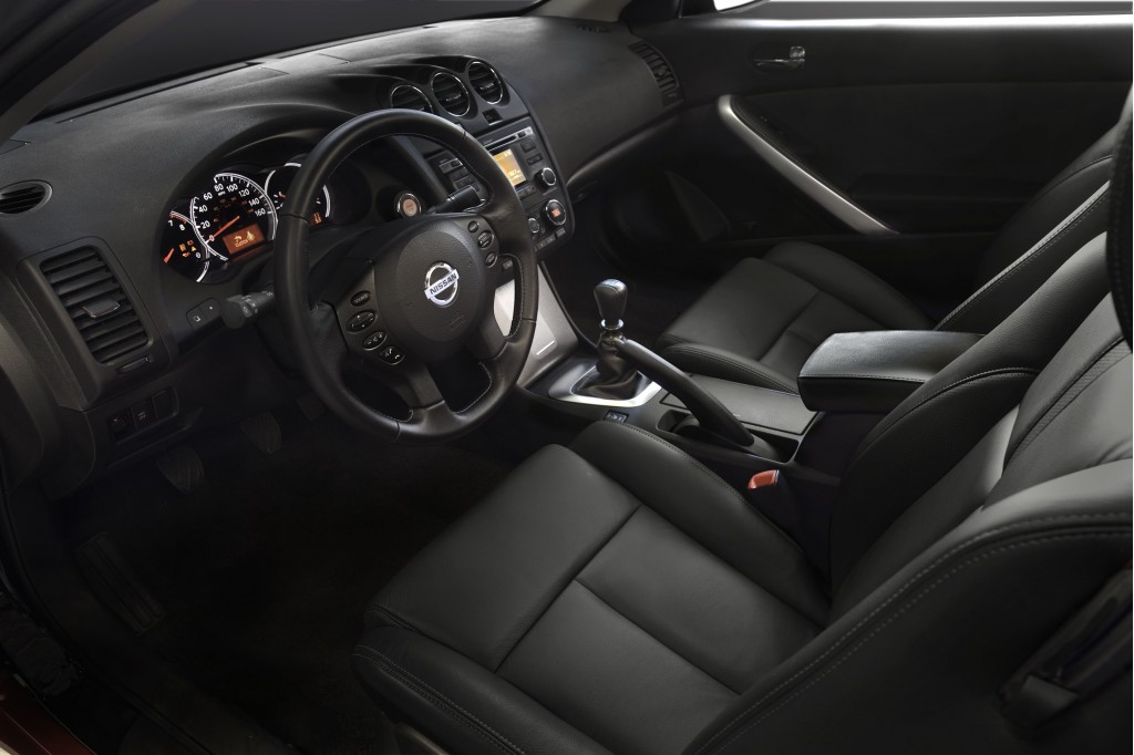 Nissan Maxima Coupe 2015