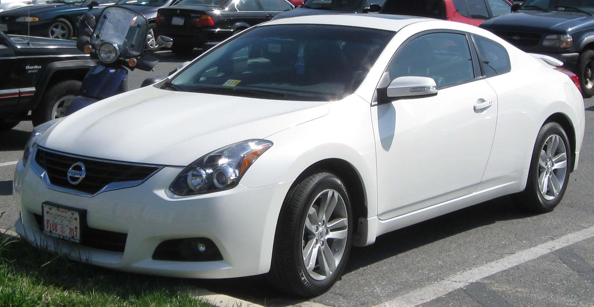 Nissan Maxima Coupe
