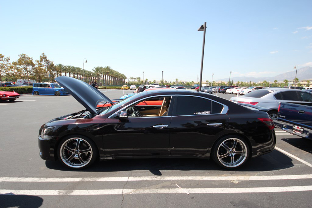 Nissan Maxima Custom