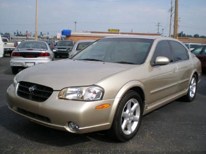 Nissan Maxima Gold