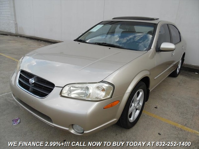 Nissan Maxima Gold