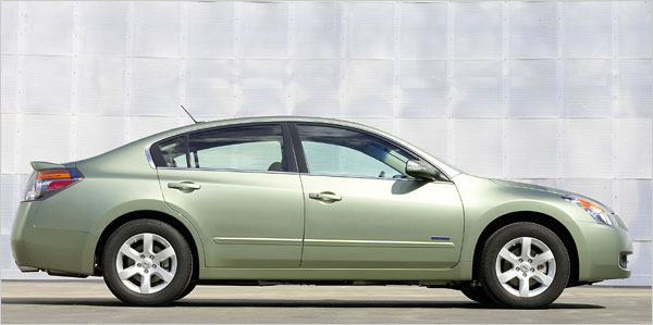 Nissan Maxima Hybrid