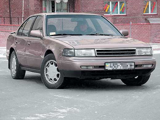Nissan Maxima J30