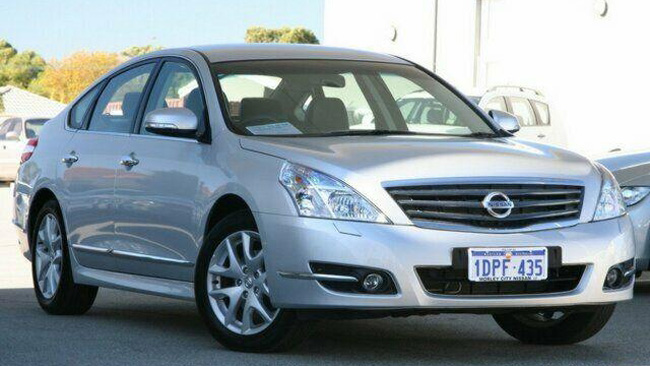 Nissan Maxima J32