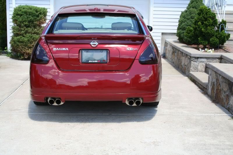 Nissan Maxima R