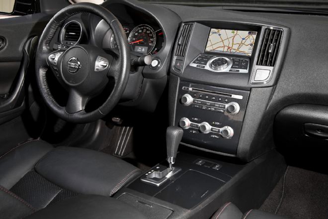 Nissan Maxima S