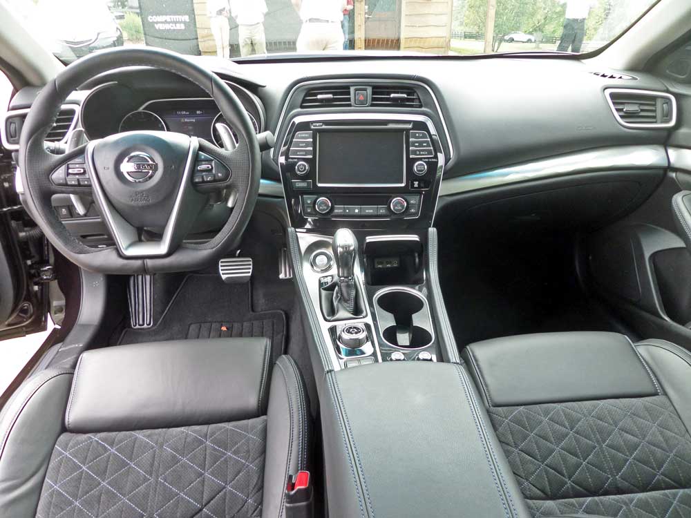 Nissan Maxima S