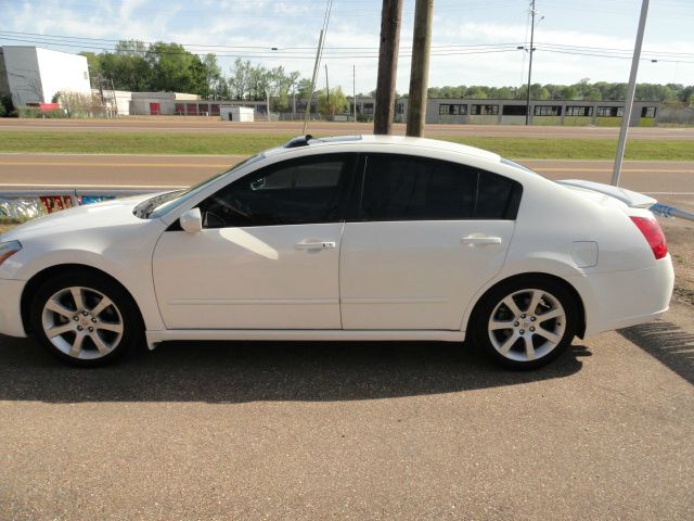 Nissan Maxima Se