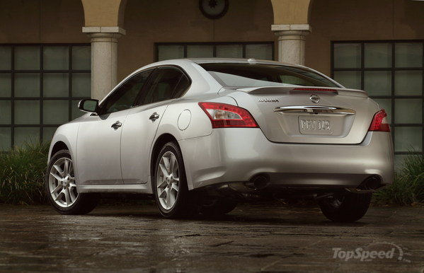 Nissan Maxima Sport