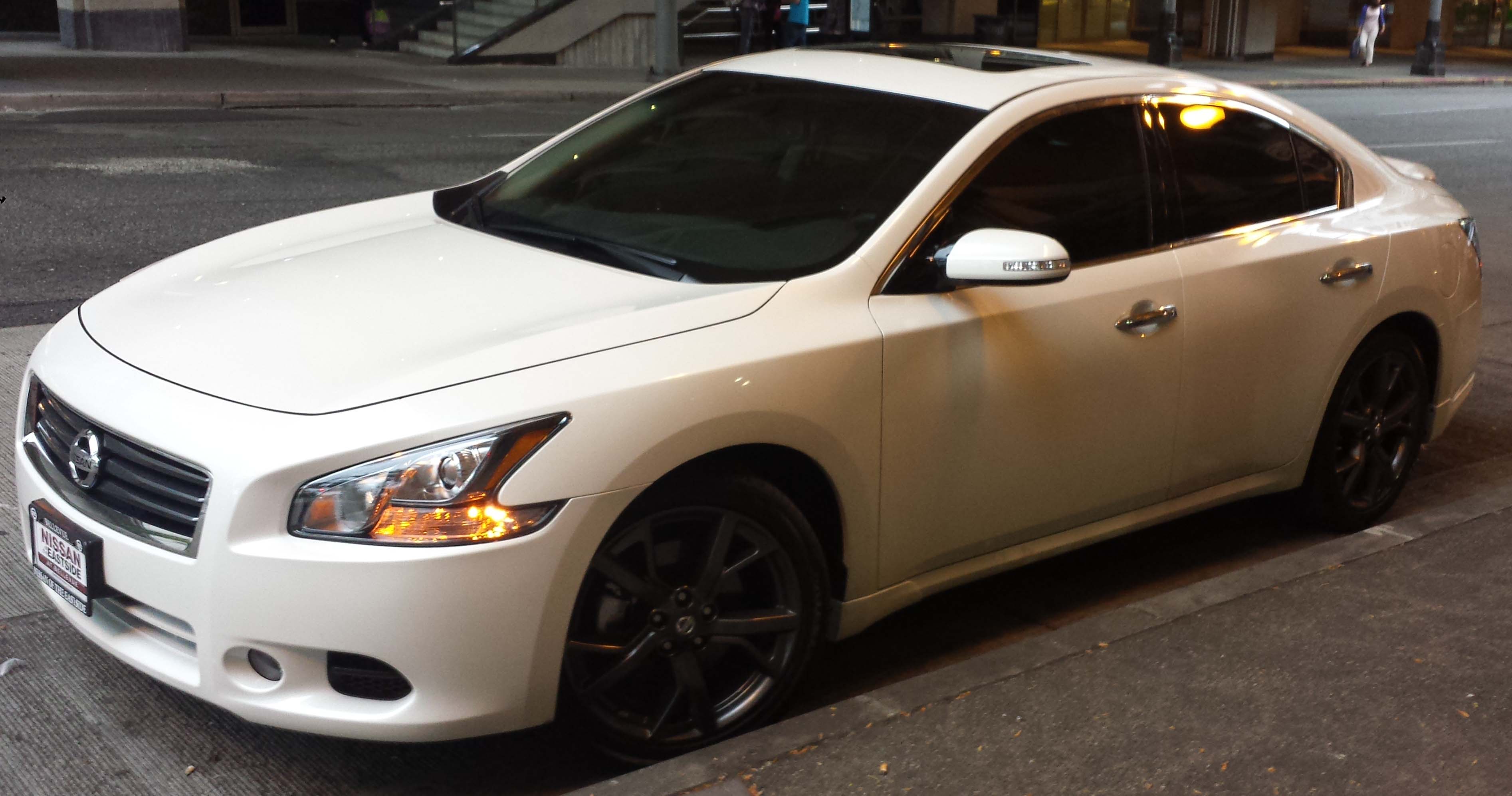 Nissan Maxima Sv