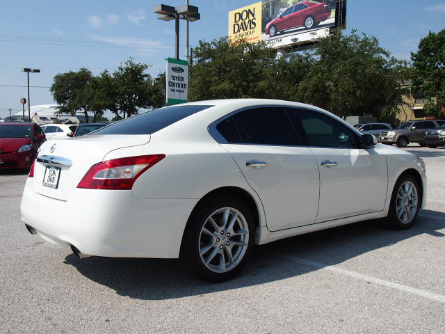 Nissan Maxima White