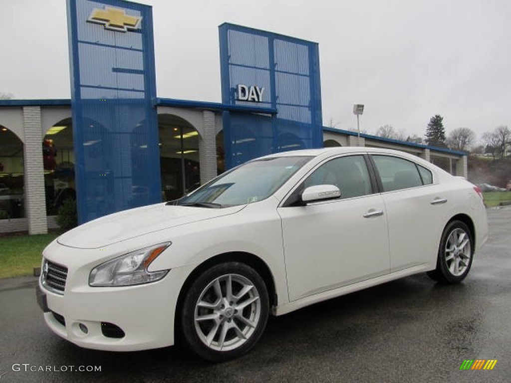 Nissan Maxima White