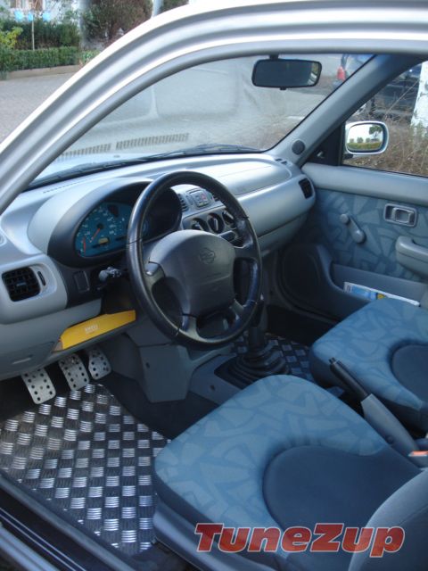 Nissan Micra 1.3